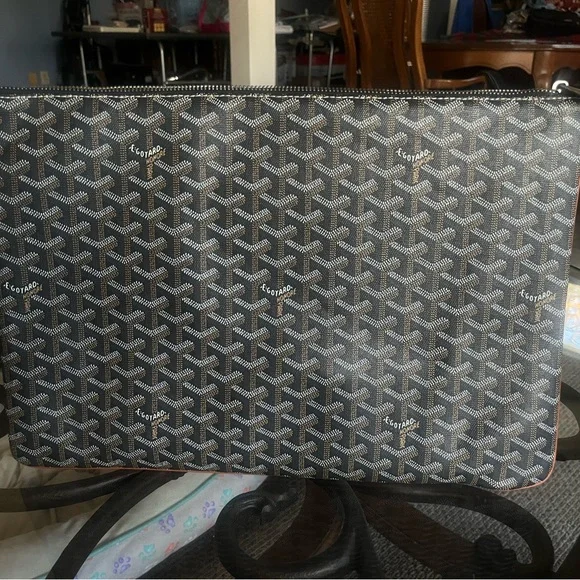 Mint genuine Goyard computer bag